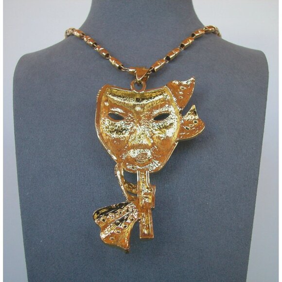 Gold-Tone Mardi Gras Mask Pendant Necklace 36" Unique Chain Design - Picture 3 of 5
